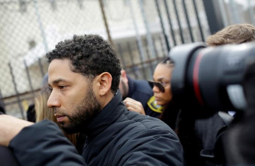 Jussie Smollett exits Cook County Department of Corrections after posting bail in Chicago, Illinois, U.S., February 21, 2019 (photo credit: REUTERS/JOSHUA LOTT)