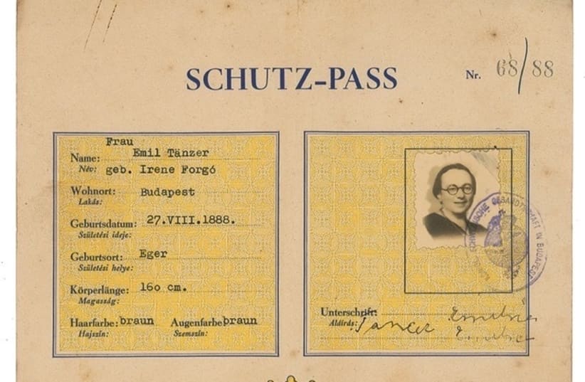 A 'Schutz-pass' issued by Raoul Wallenberg in 1944 (photo credit: RR AUCTION)