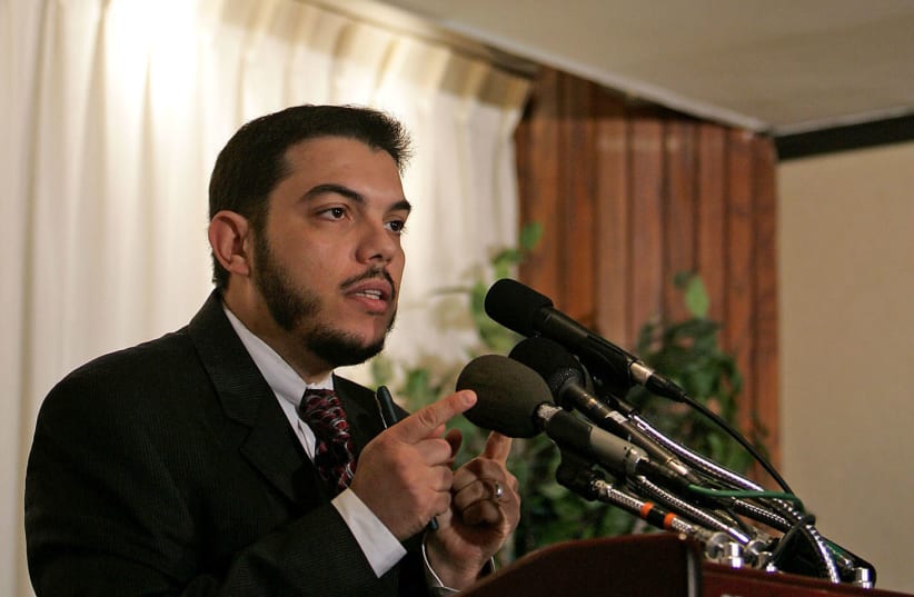 Esam Omeish speaks at a news conference in Washington (REUTERS/Joshua Roberts) (photo credit: REUTERS/JOSHUA ROBERTS)