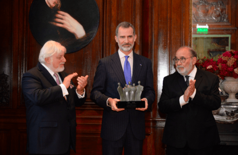 King Felipe (center) receives an award from the Latin America Jewish Congress in a ceremony in Buenos Aires on March 26, 2019 (photo credit: COURTESY/LATIN AMERICAN JEWISH CONGRESS)