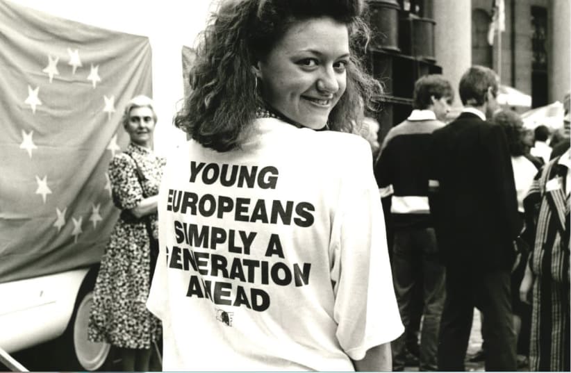 A protester in Brussels during the European Council, 1987 (photo credit: Wikimedia Commons)