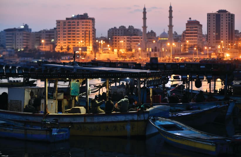 EVENING IN the port of Gaza (photo credit: REUTERS)