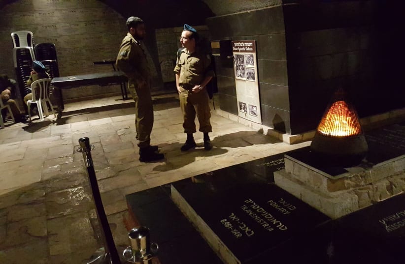 IDF soldiers at the Chamber of the Holocaust, Mount Zion, Jerusalem for a Yom HaShoah ceremony, April 11, 2018 (photo credit: BEN BRESKY)