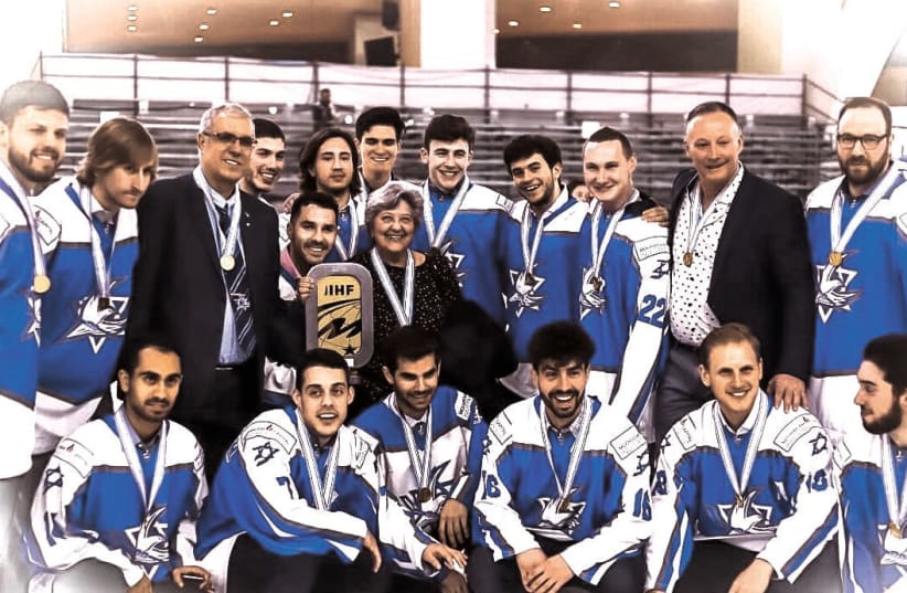 THE ISRAEL MEN’S national team poses on the ice following its gold-medal winning performance this week in Mexico City at the IIHF World Championship Division II Group B tournament (photo credit: COURTESY OF ISRAEL HOCKEY FOUNDATION OF NORTH AMERICA)