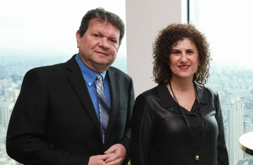 ADIV BARUCH (left), chairman of the Export Institute, with Daphna Sternfeld, deputy director-general of consumer goods. ( (photo credit: Courtesy)