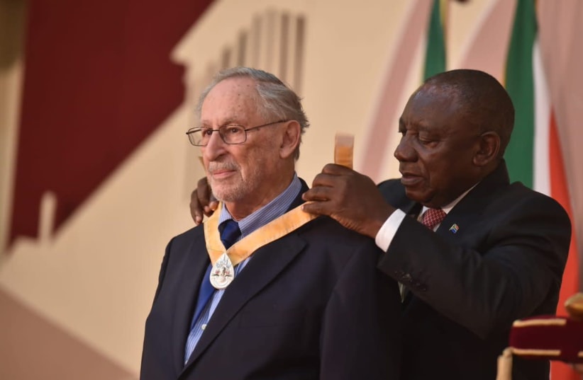South African Jewish journalist receives  the Order of Ikhamanga in Silver from President Cyril Ramaphosa. (photo credit: COURTESY/GCIS/GOVERNMENT OF SOUTH AFRICA)