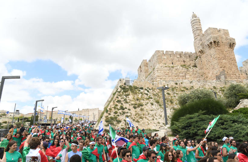 Some 6,000 young people from around the world celebrate Israel's Independence Day (photo credit: YOSSI ZELIGER)