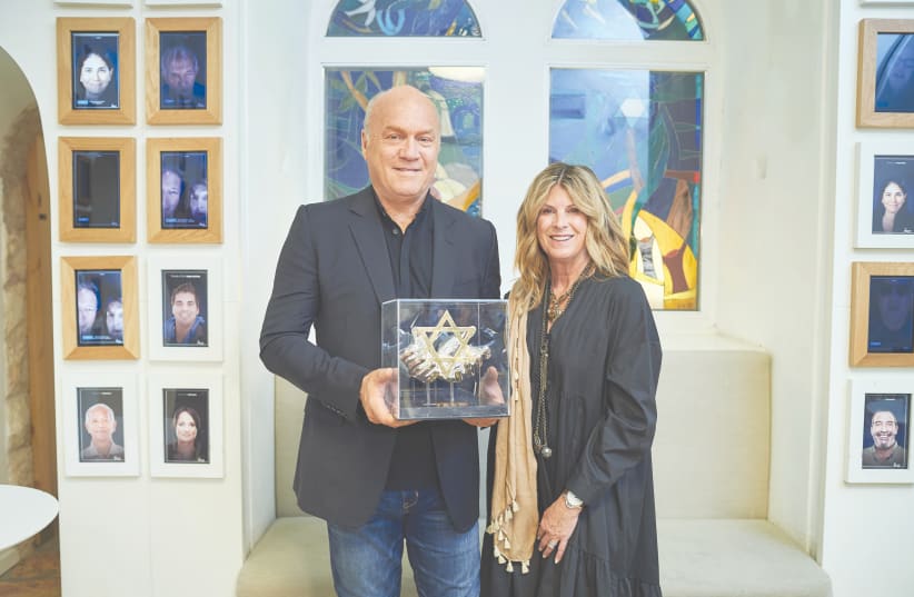 ProIsrael Pastor Greg Laurie honored at Friends of Zion Museum The