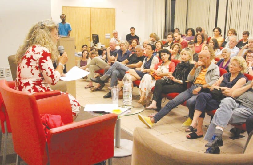 A RAPT AUDIENCE at the Tel Aviv Night of Philosophy. (photo credit: MARION CARUZA/FRENCH EMBASSY)