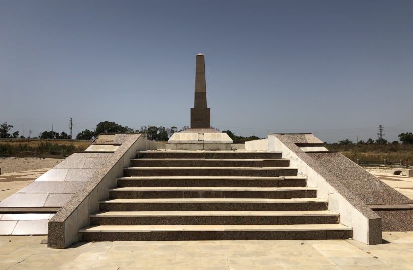Egyptian memorial to soldiers who died during Israel’s War of Independence in southern Israel (photo credit: ANNA AHRONHEIM)