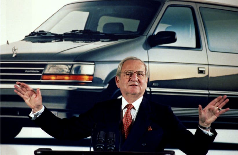 Former Chrysler Chairman Lee A. Iacocca is seen during a Chrysler briefing on earnings in February 1991 (photo credit: REUTERS/JOHN HILLERY/FILE PHOTO)