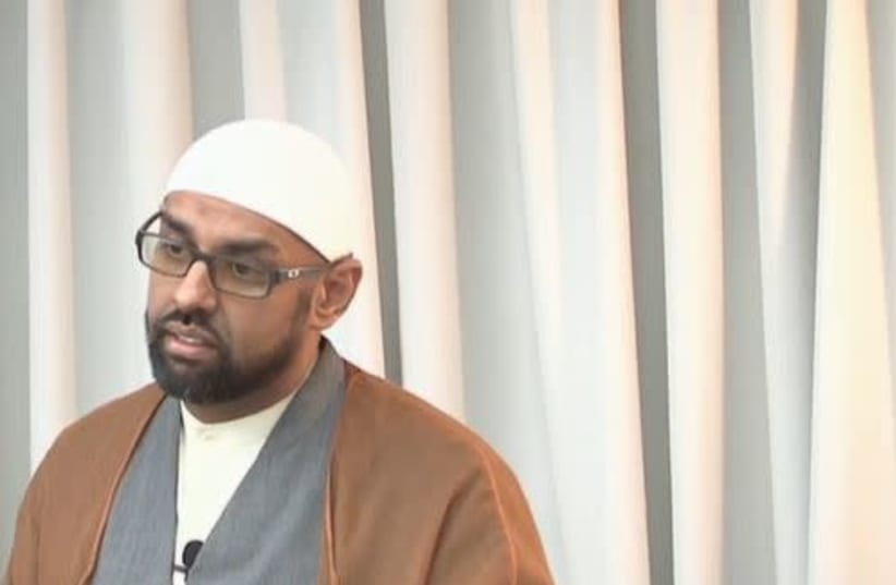 Canadian Imam speaks out against Trump (photo credit: screenshot)