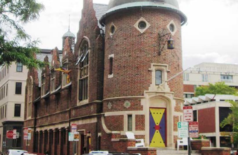 THE HISTORIC ‘Castle’ that is home base for ‘Lampoon’ members (at Cambridge’s 44 Bow Street) sits directly across from the Harvard Hillel buildings. (photo credit: Wikimedia Commons)