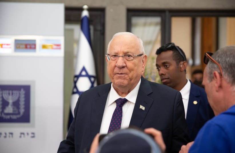 President Reuven Rivlin speaks at his Residence in Jerusalem, following his discussions with party's members, who arrived to deliver their recommendations for prime minister. Jerusalem, Apr 15, 2019 (photo credit: ESTY DZIUBOV/TPS)