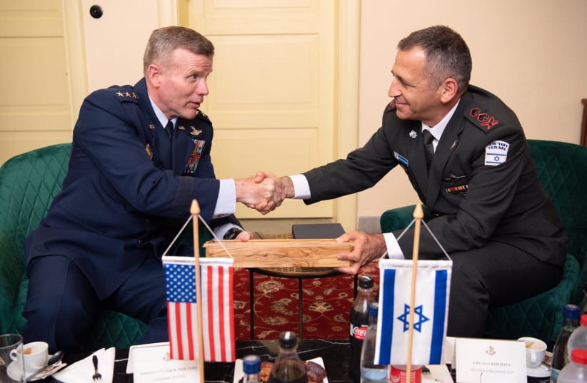 U.S. European Commander Tod Wolters [L] and IDF Chief of Staff Aviv Kochavi [R] during the meeting (photo credit: IDF SPOKESMAN’S UNIT)