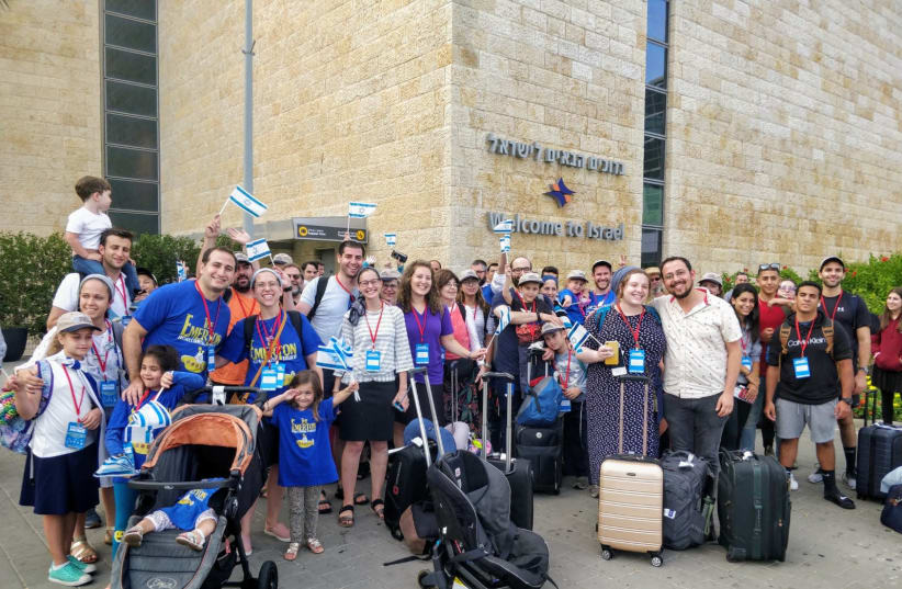 NBN Aliyah flight (photo credit: NEFESH B'NEFESH)