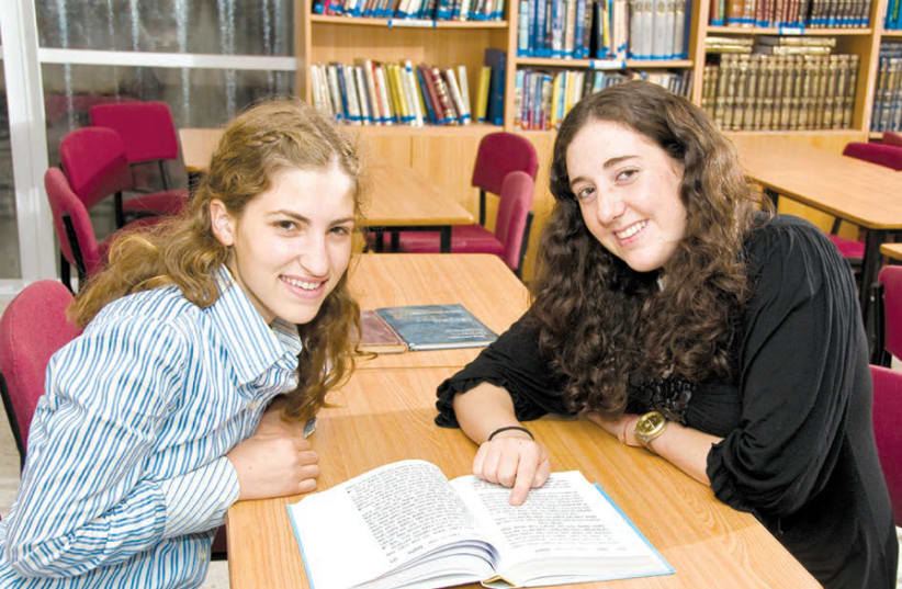 The right way to study Torah (photo credit: MASA ISRAEL JOURNEY/FLICKR)