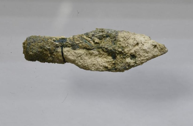This is one of the Scythian type arrowheads found in the destruction layer from 587/586 BCE (photo credit: MT ZION ARCHAEOLOGICAL EXPEDITION/VIRGINIA WITHERS)