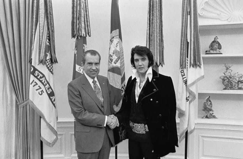Elvis Presley meeting Richard Nixon on December 21, 1970. (photo credit: WHITE HOUSE PHOTOGRAPHER OLLIE ATKINS/NATIONAL ARCHIVES AND RECORDS SERVICE)