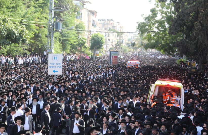 The funeral of Rabbi Karelitzin Bnei Brak October 22, 2019 (photo credit: UNITED HATZALAH‏)