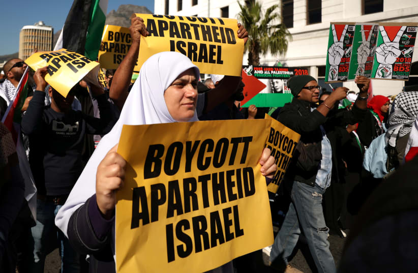 Anti-Israel protesters demonstrate against South Africa-Israel relations in Cape Town in 2018. (photo credit: MIKE HUTCHINGS / REUTERS)