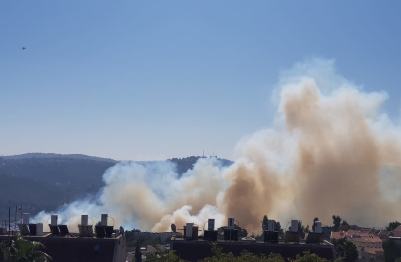 Massive fire rages by Mevaseret Zion, near Jerusalem (photo credit: FIRE AND RESCUE SERVICE)