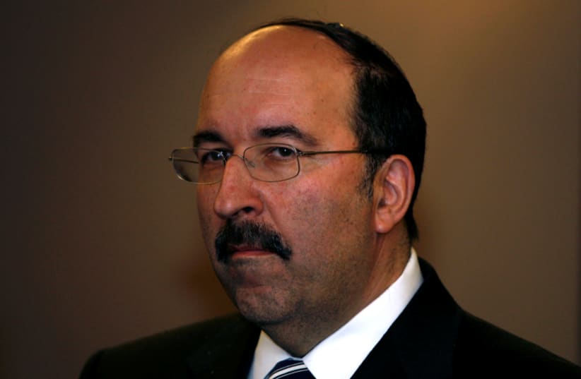 Dore Gold, a senior adviser to Israel's Likud party leader Benjamin Netanyahu, is seen before Netanyahu's meeting with European Union foreign policy chief Javier Solana in Tel Aviv, Israel (photo credit: REUTERS/BAZ RATNER)