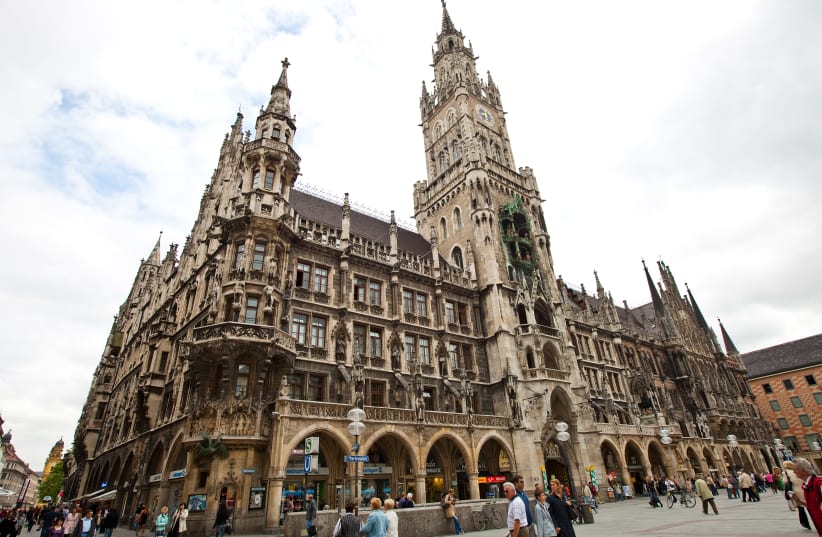 Munich's New Town Hall, which hosts the city government including the city council, offices of the mayors, and part of the administration.  (photo credit: Wikimedia Commons)