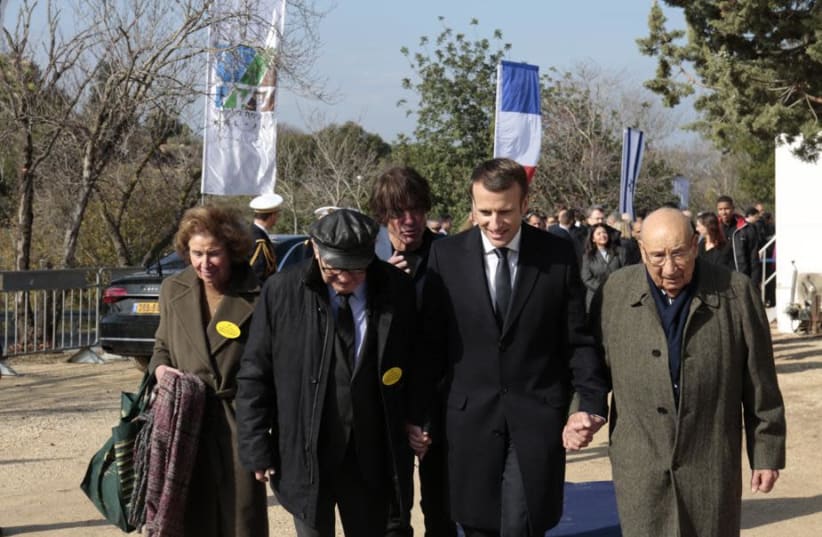 French President Emmanuel Macron visits the Memorial to the Deportation of Jews from France, January 23, 2020.  (photo credit: HAIM VERSANO/KKL-JNF)