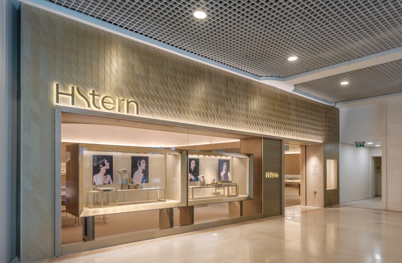 THE NEW H. Stern store in Ramat Aviv (photo credit: OREN KAN/YUKAN STUDIO)