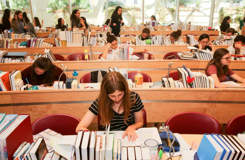 YOUNG WOMEN study at Jerusalem’s Midreshet Lindenbaum (photo credit: MARC ISRAEL SELLEM)