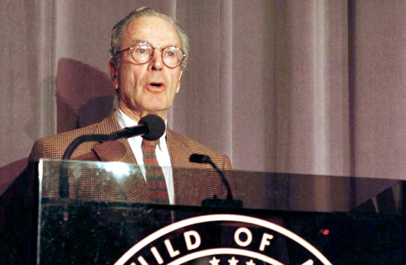 Directors Guild of America president Gene Reynolds announces the Directors Guild of America nominess for outstanding directorial achievement in motion pictures for 1996 films, January 21. (photo credit: REUTERS)