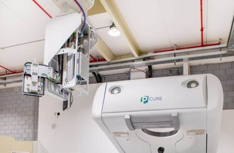 P-Cure's proton therapy solution is the only 360 degrees gantry-less proton therapy system that fits into any operating radiation oncology department (photo credit: P-CURE)