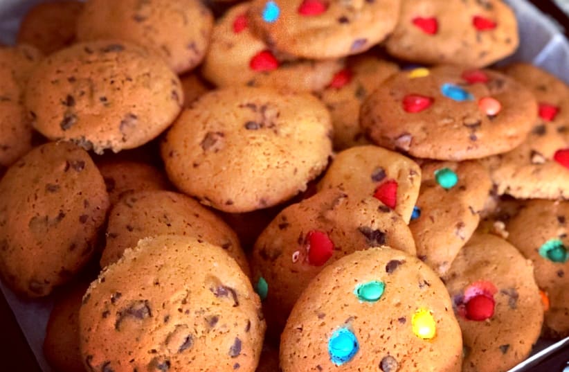 Chocolate Chip Cookies (photo credit: PASCALE PEREZ-RUBIN)
