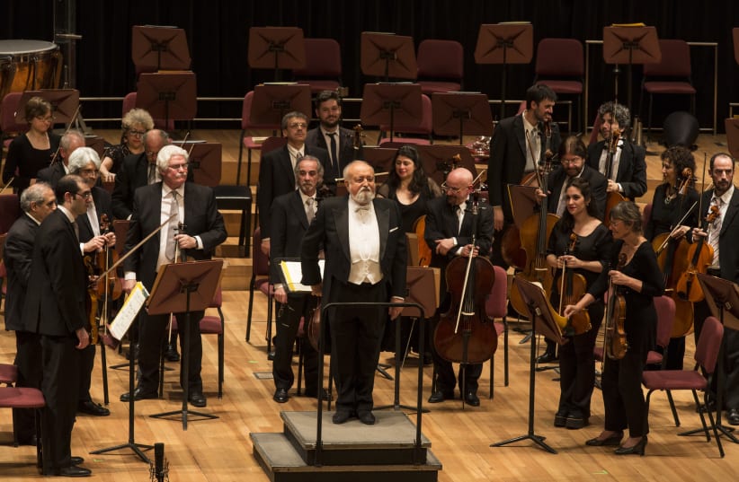 Krzysztof Penderecki conducting in Argentina  (photo credit: Wikimedia Commons)