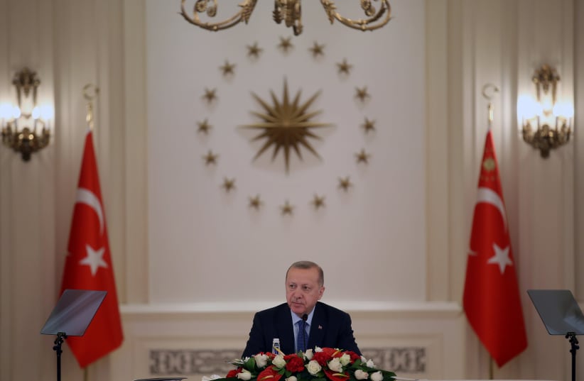 TURKISH PRESIDENT Recep Tayyip Erdogan chairs a meeting to discuss dealing with coronavirus, in Ankara on March 18, 2020 (photo credit: PRESIDENTIAL PRESS OFFICE/HANDOUT VIA REUTERS)