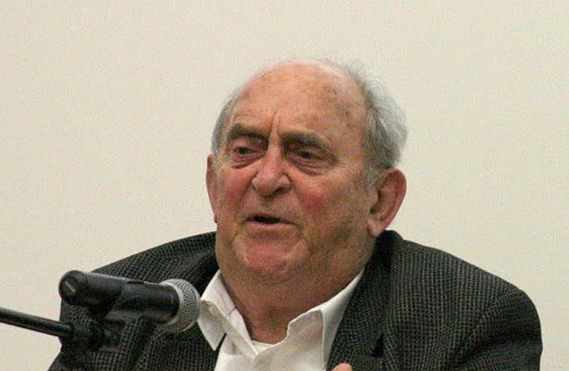 Denis Goldberg, South African anti-apartheid activist, speaking at the launch of the Edinburgh World Justice Festival, 12 October 2013 in the Grassmarket Community Centre. (photo credit: WIKIMEDIA COMMONS/RIC LANDER)