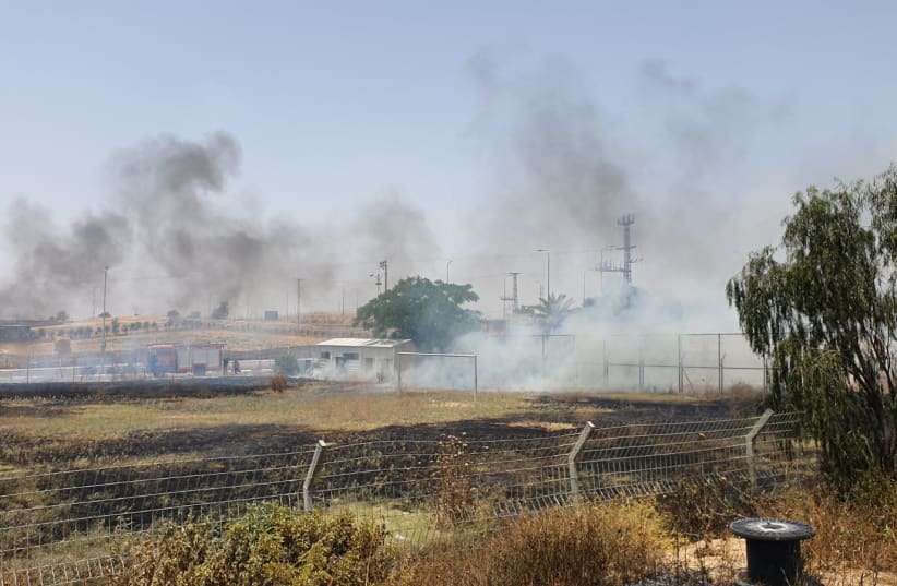 Fire in Rahat, May 20, 2020 (photo credit: FIRE AND RESCUE SERVICE)