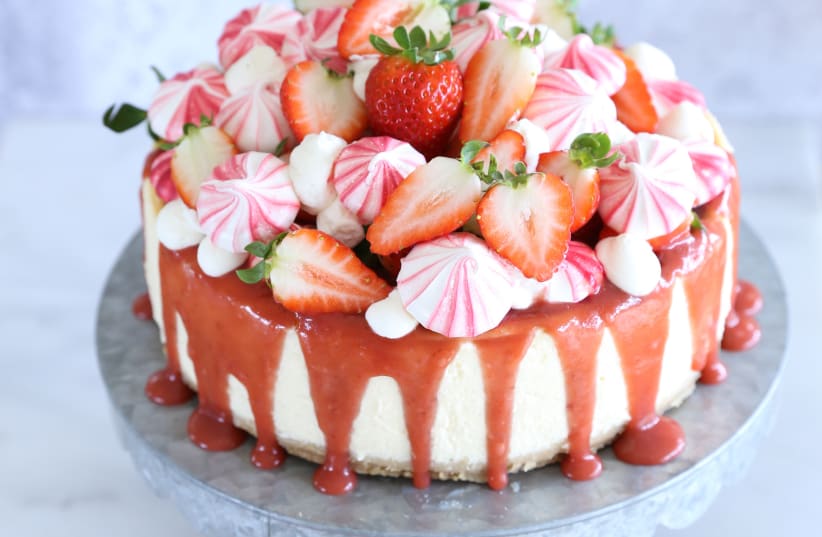 Strawberry cheesecake (photo credit: PASCALE PEREZ-RUBIN)