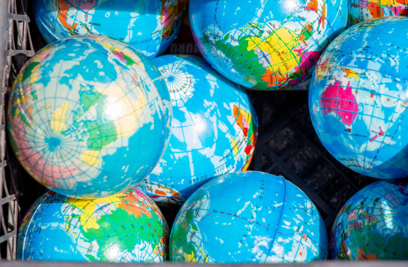 Globes (photo credit: INGIMAGE)