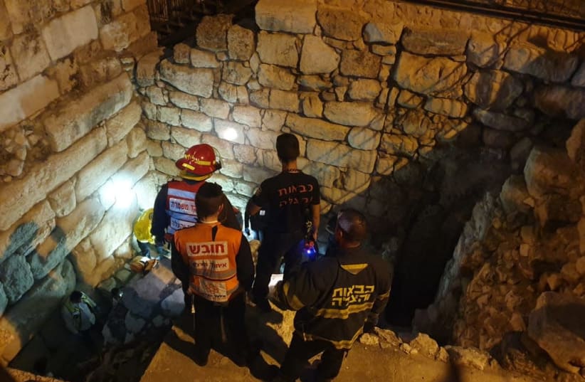 The shaft near the Western Wall where the woman fell into (photo credit: UNITED HATZALAH‏)