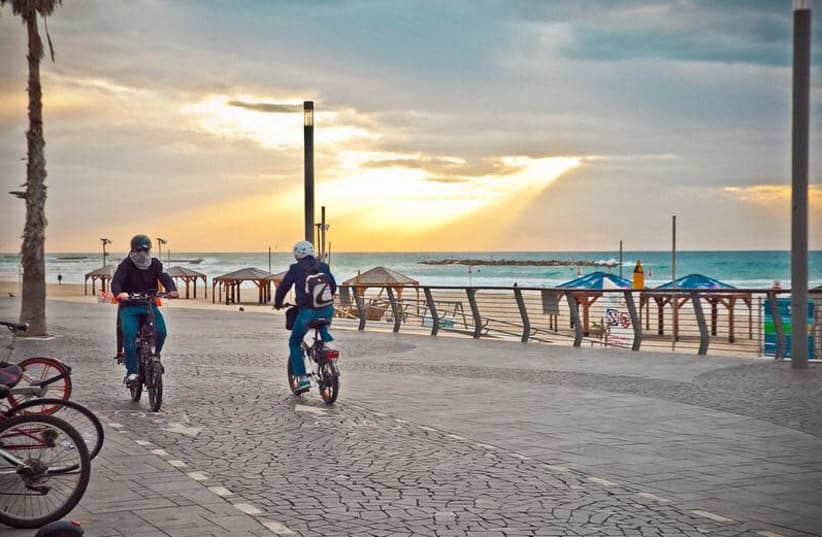 Bicyclists are seen on one of Tel Aviv's bike paths. (photo credit: COURTESY OF TEL AVIV-YAFO MUNICIPALITY)