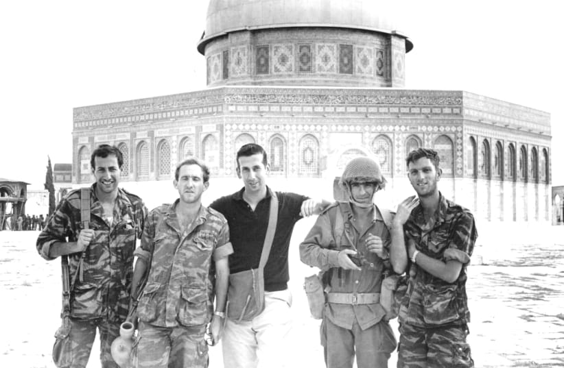 IDF paratroopers on Temple Mount shortly after the capture of the Old City in 1967. (photo credit: Courtesy)