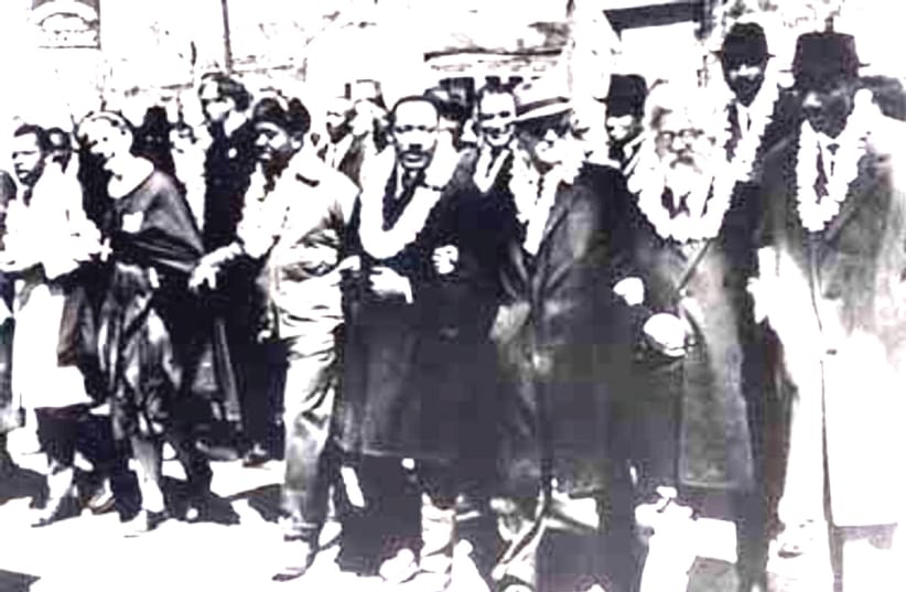 MARTIN LUTHER KING Jr. (center) marches in Selma, Alabama, alongside Rabbi Abraham Joshua Heschel (second from right) (photo credit: Wikimedia Commons)