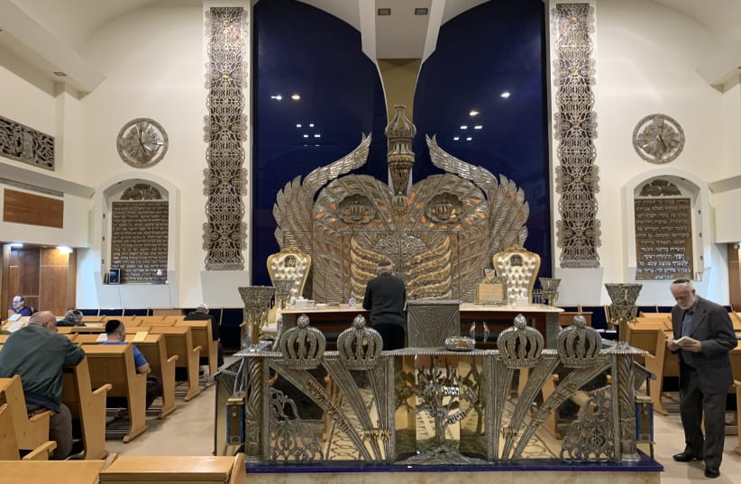  GUR Aryeh Synagogue interior. The magnificent gold- and silver-fronted ark can be seen faceing the congregation. (photo credit: JACOB SOLOMON)