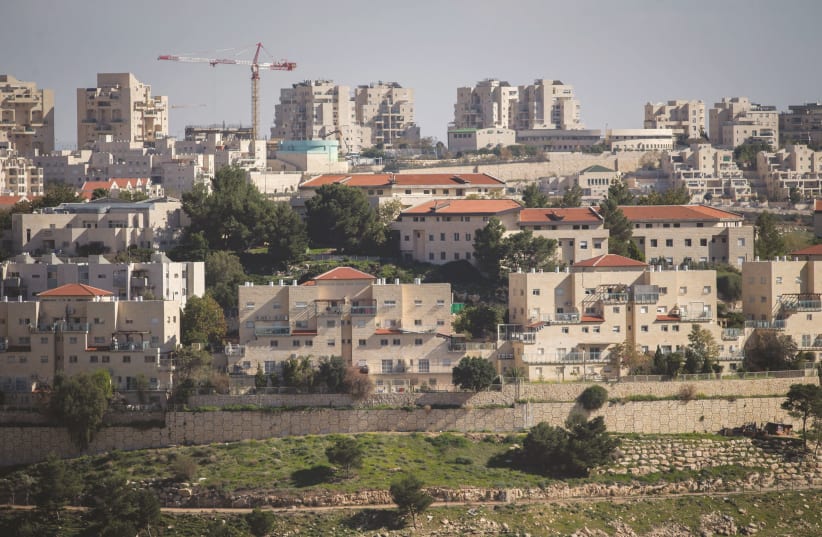 WILL THE settlement of Ma’aleh Adumin officially become an Israeli city? (photo credit: YONATAN SINDEL/FLASH 90)