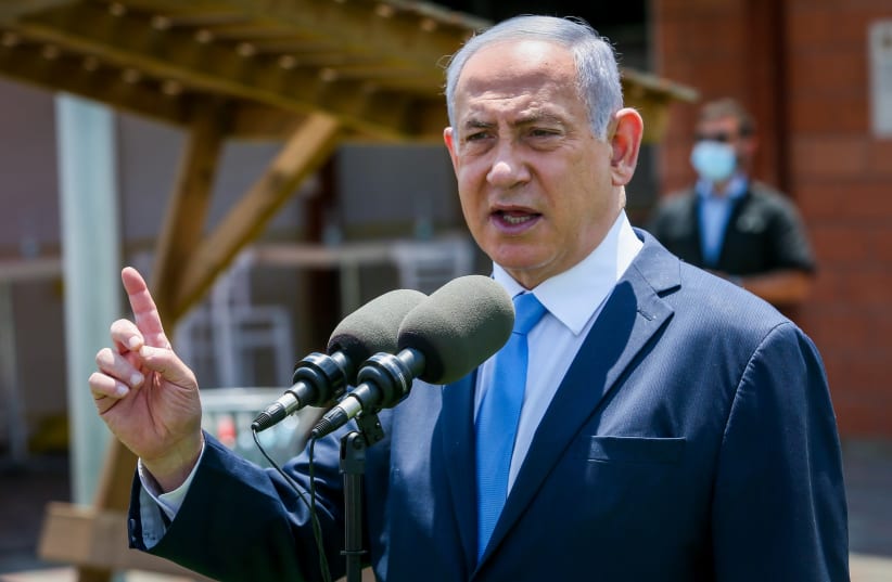 Prime Minister Benjamin Netanyahu visits Home Front Command, August 4, 2020 (photo credit: YOSSI ALONI/FLASH90)