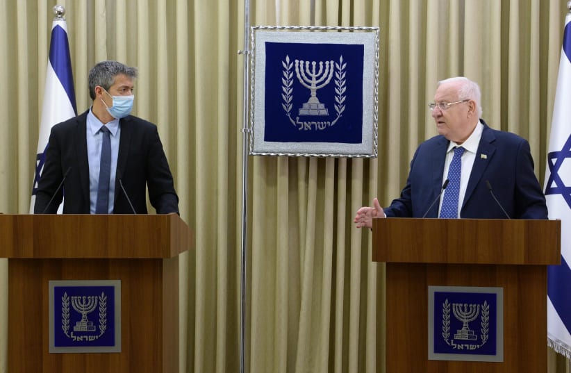 President Reuven Rivlin with Communications Minister Yoaz Hendel , August 11, 2020 (photo credit: MARK NEYMAN/GPO)