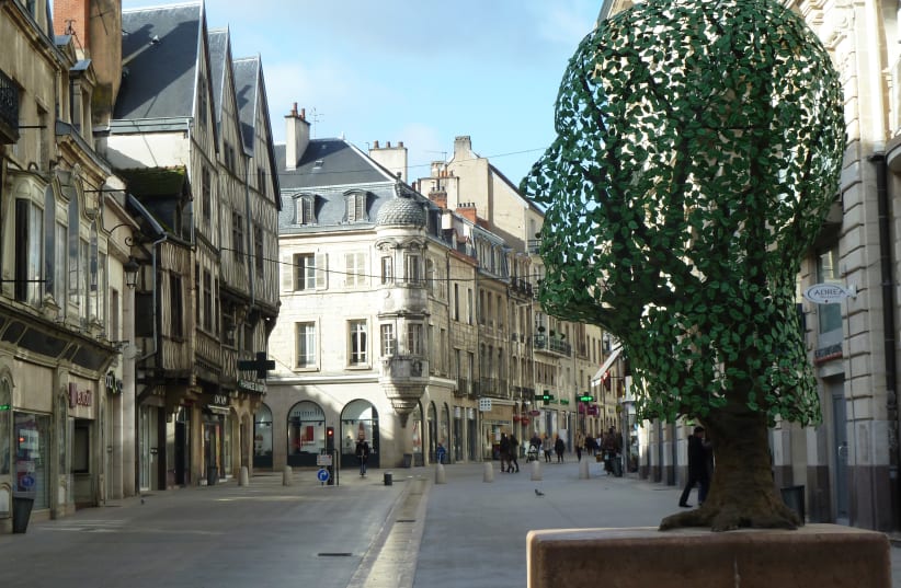 RUE DE LA LIBERTÉ, the main street in the center of Dijon. (photo credit: DIJON TOURIST OFFICE/ROZEN KREBEL)