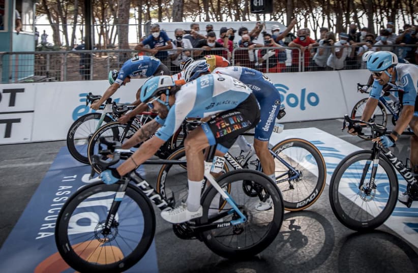 Israel Start-Up Nation cycling promotes Tourism Ministry at Tour de France (photo credit: NOA ARNON)
